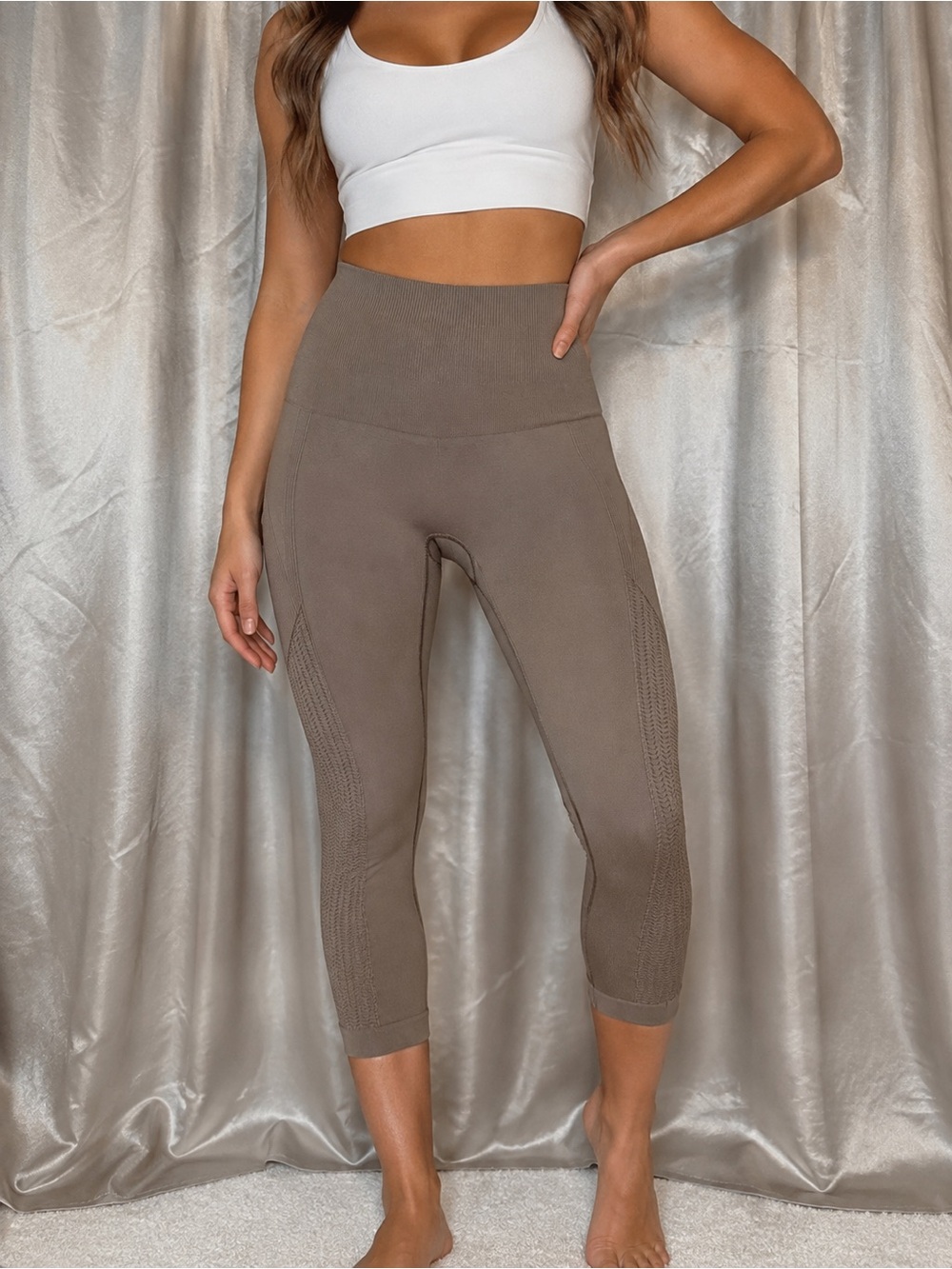 Lululemon Women’s Seamless Cropped Leggings Capri High Rise Taupe Brown 25”